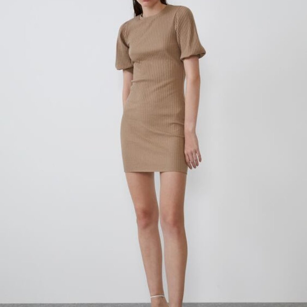 New Zara puffy sleeve dress